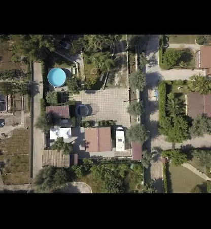 Villa Maria Villa *