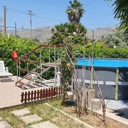 Villa Maria *